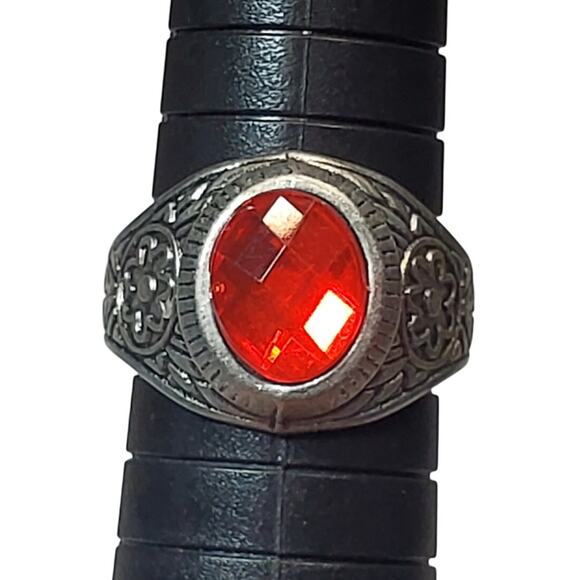 Silver Tone Ring Sz 8 Unsigned Red Rhinestone Cabochon Floral - Picture 1 of 5